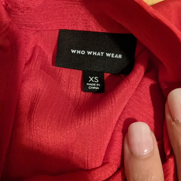 Red Silky High Collar Blouse - Picture 4 of 6